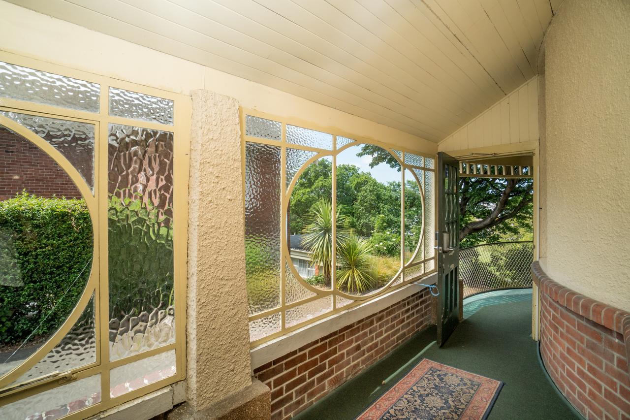 Manor House Backpackers Hostel Dunedin Exterior photo